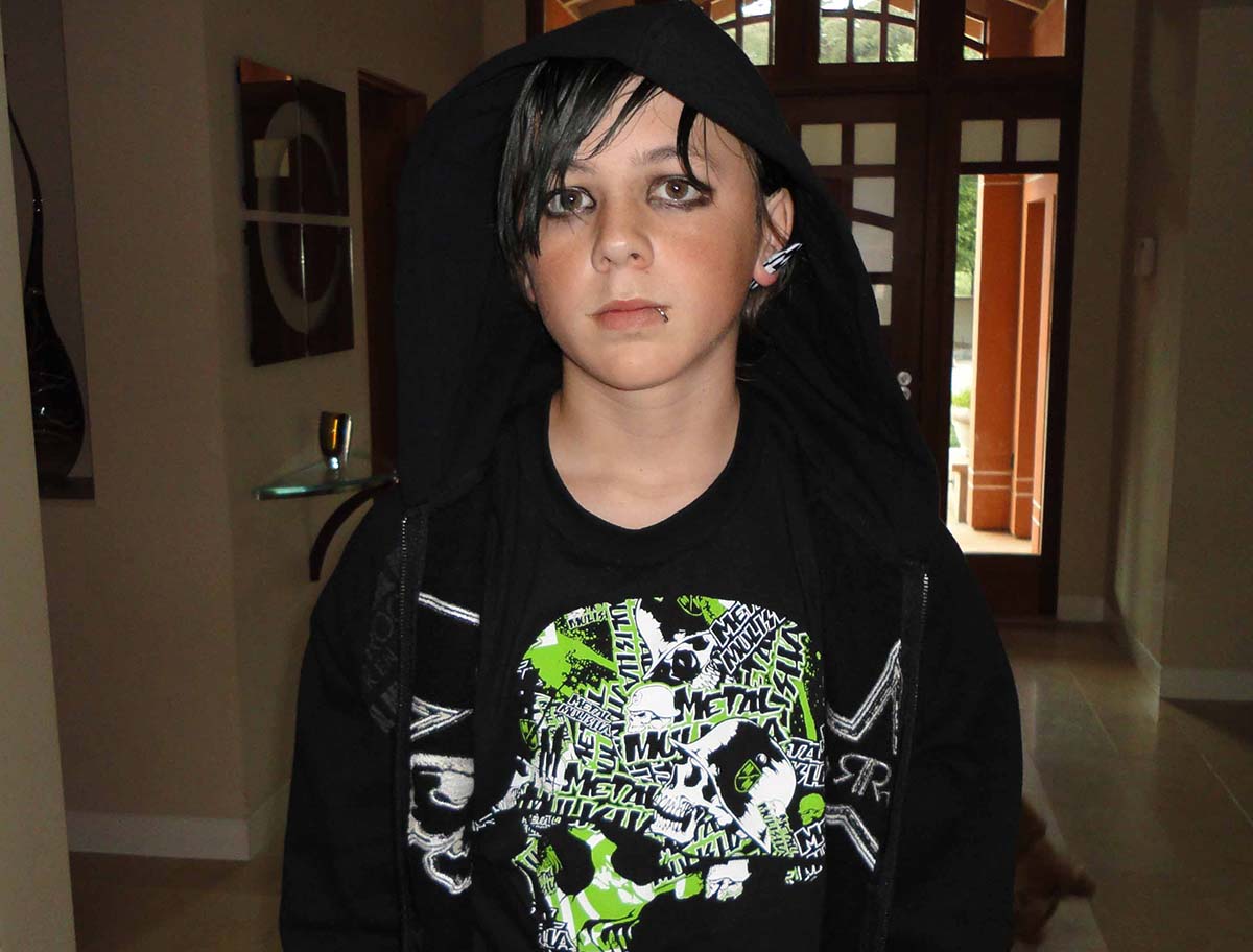 Sammy dressed as emo for Halloween