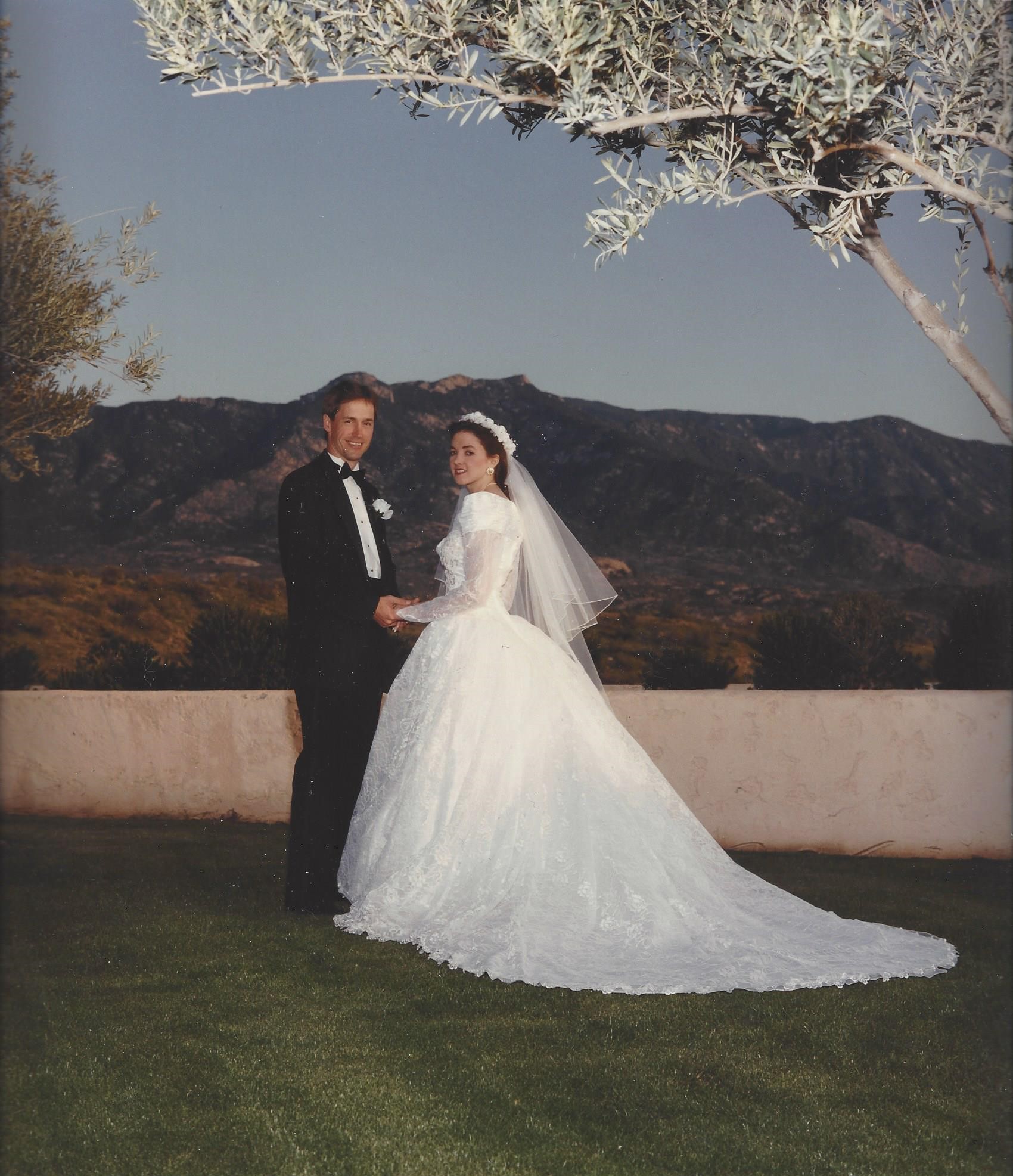 Wedding couple with mountains as background